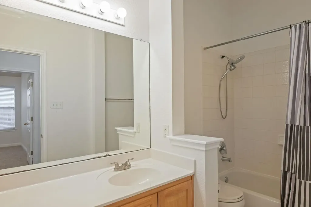 10013 Isle Royale Way Austin TX 78747