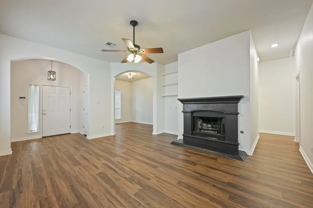 10013 Isle Royale Way Austin TX 78747