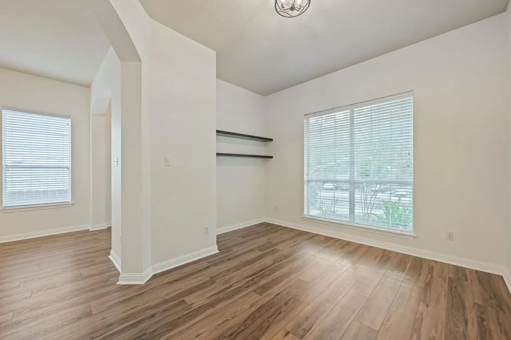 10013 Isle Royale Way Austin TX 78747