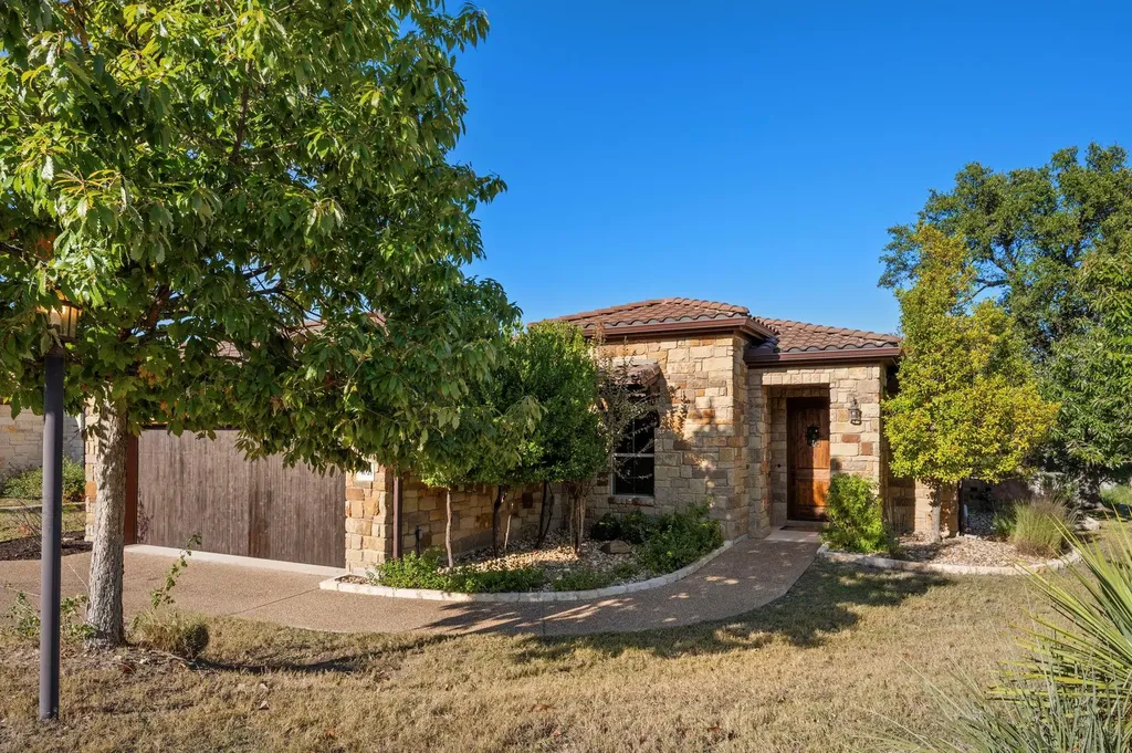 102 Cedar Glen Cove Austin TX 78734