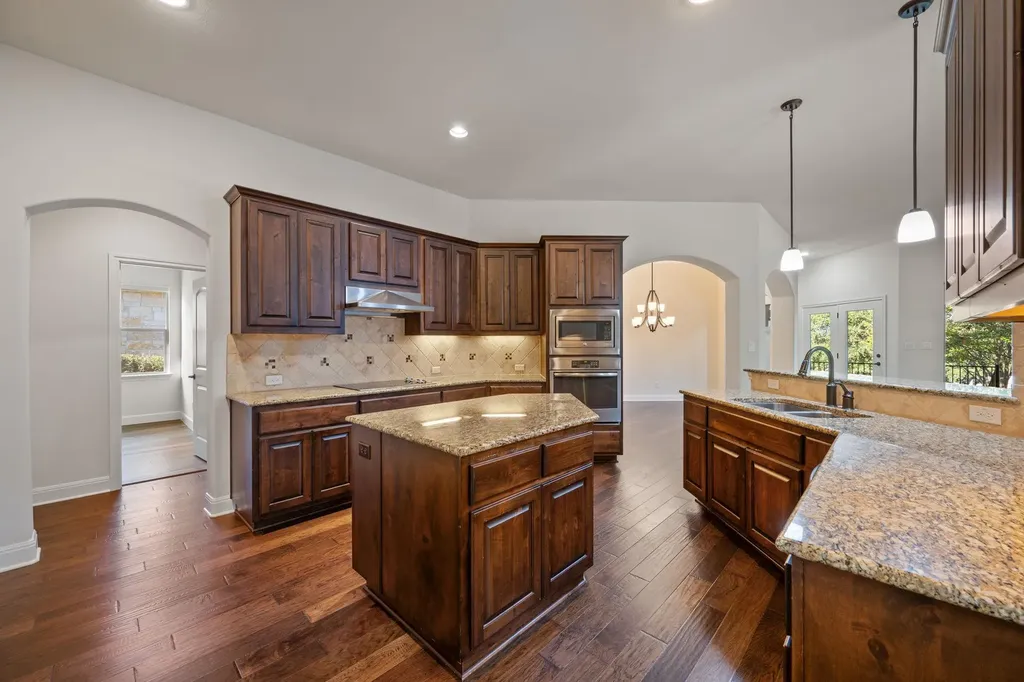 102 Cedar Glen Cove Austin TX 78734