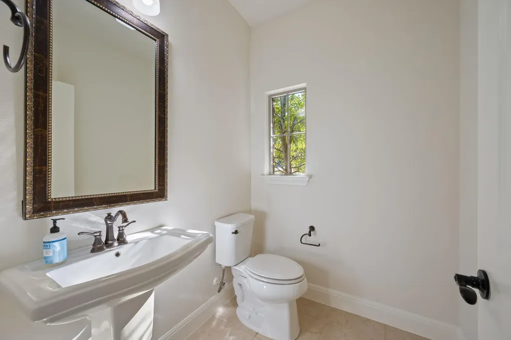 102 Cedar Glen Cove Austin TX 78734