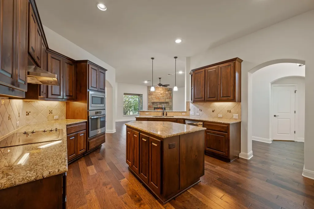 102 Cedar Glen Cove Austin TX 78734