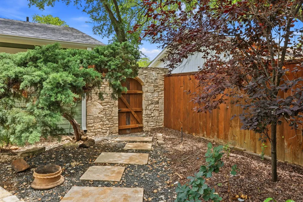 2615 Coatbridge Drive Austin TX 78745
