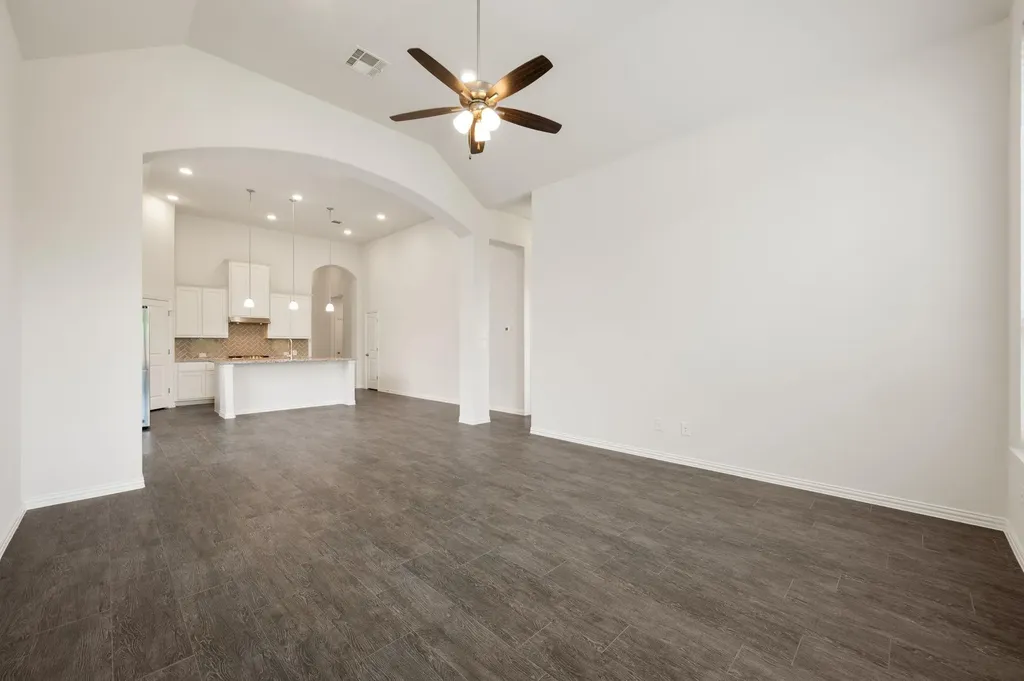 7905 Sunrise Ravine Pass Lago Vista TX 78645