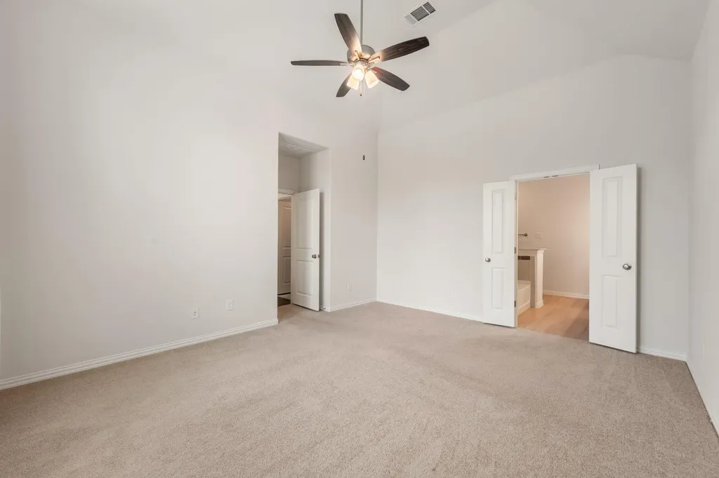 7905 Sunrise Ravine Pass Lago Vista TX 78645