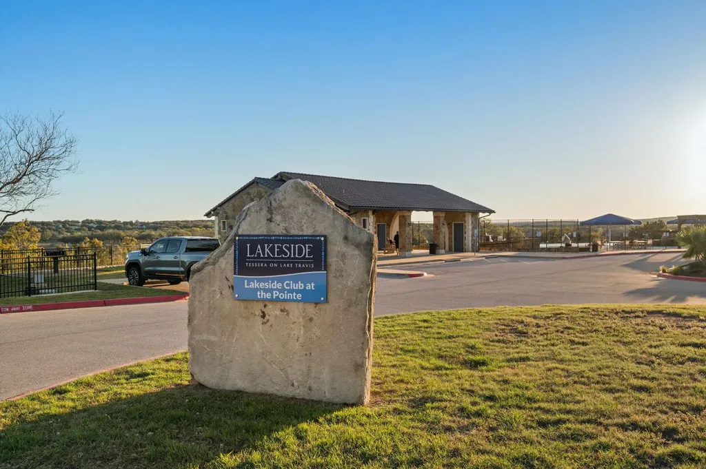 7905 Sunrise Ravine Pass Lago Vista TX 78645