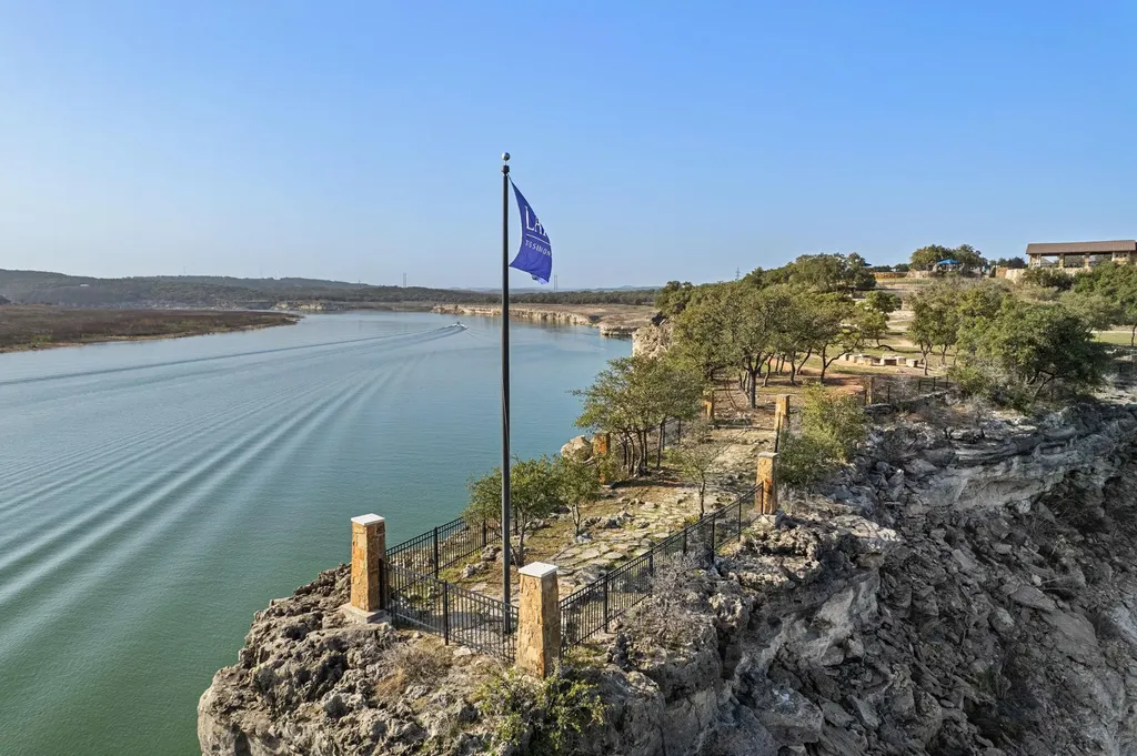 7905 Sunrise Ravine Pass Lago Vista TX 78645