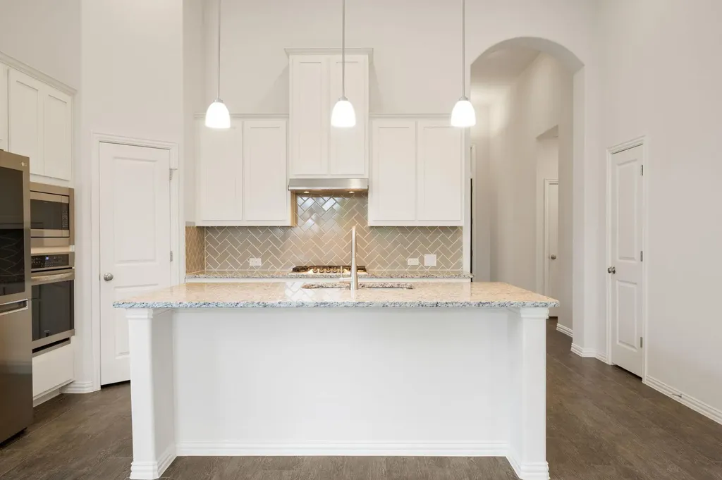 7905 Sunrise Ravine Pass Lago Vista TX 78645