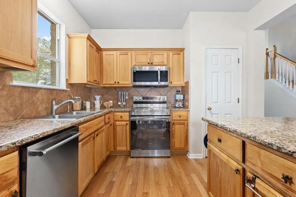 202 The Oaks Boulevard Elgin TX 78621