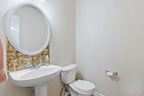 202 The Oaks Boulevard Elgin TX 78621