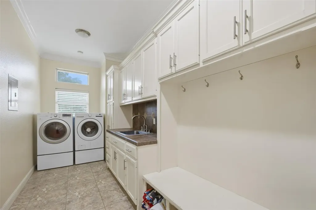 2936 Fm 1704 Elgin TX 78621