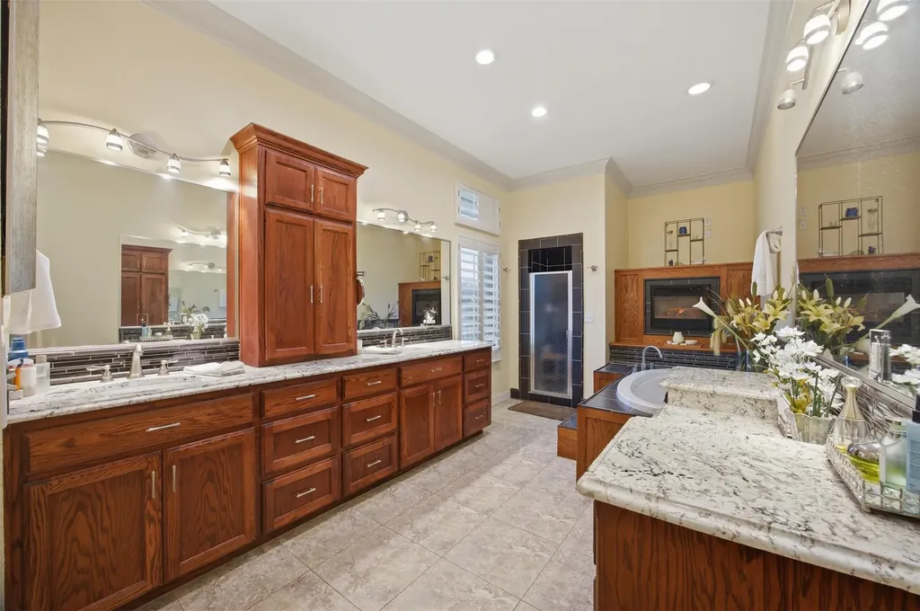 2936 Fm 1704 Elgin TX 78621