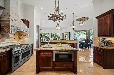 10210 Oak Forest Way New Braunfels TX 78132