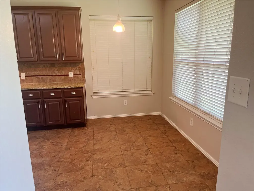 140 Pecanwood S Kyle TX 78640