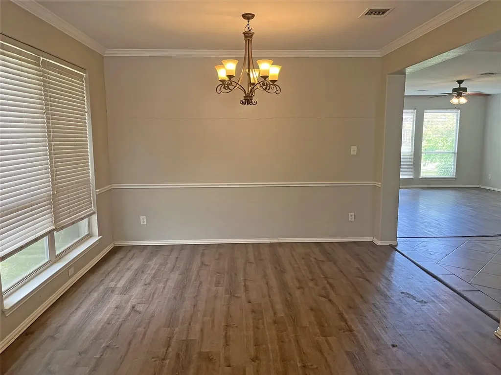 140 Pecanwood S Kyle TX 78640
