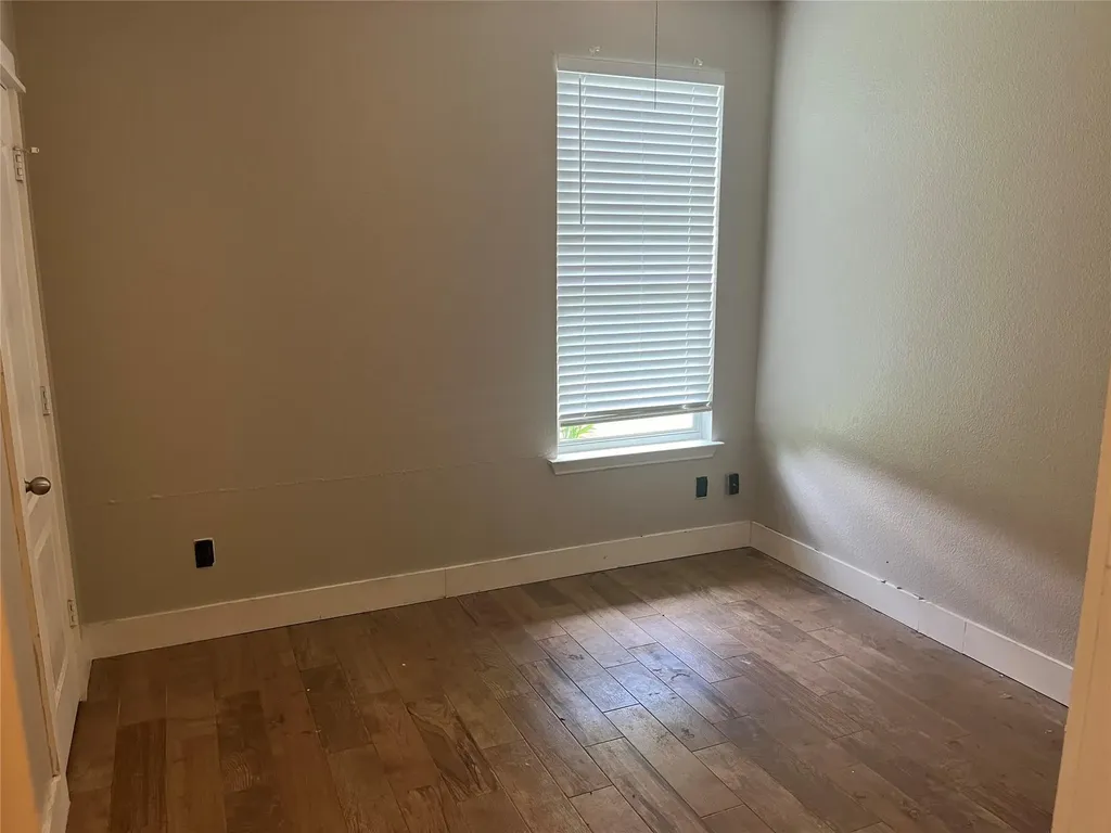 140 Pecanwood S Kyle TX 78640