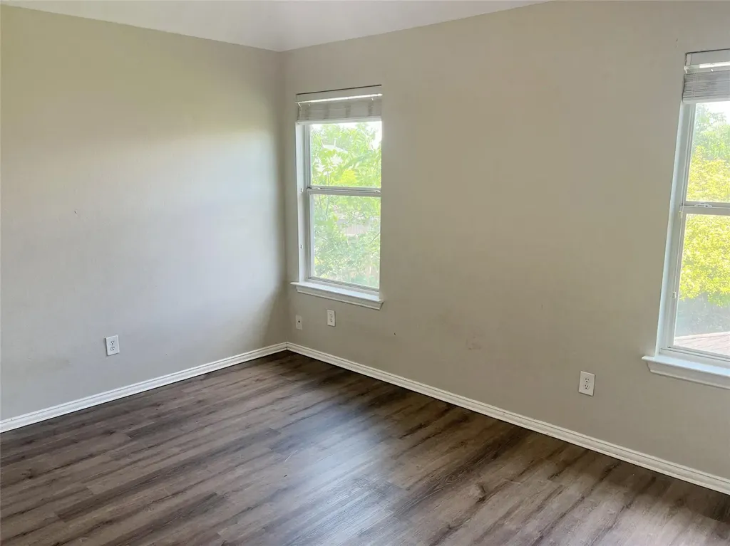 140 Pecanwood S Kyle TX 78640