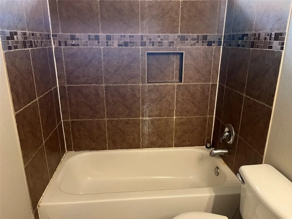 140 Pecanwood S Kyle TX 78640