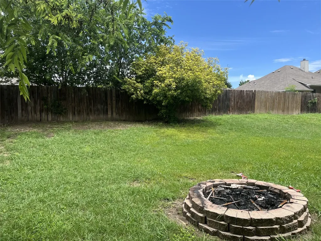 140 Pecanwood S Kyle TX 78640