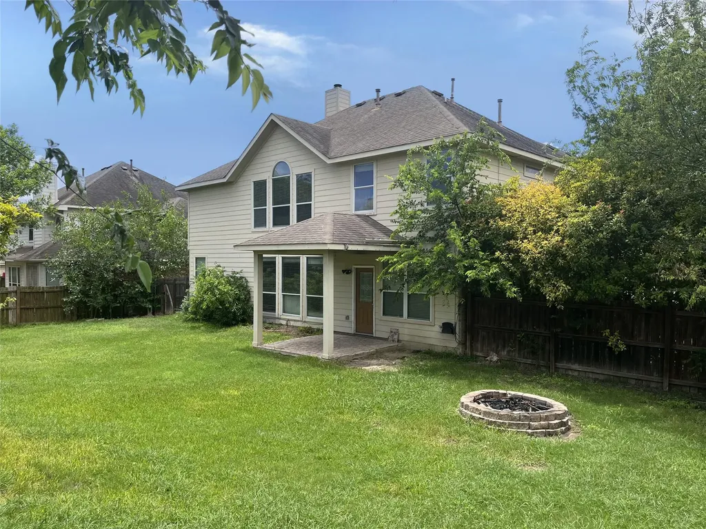 140 Pecanwood S Kyle TX 78640