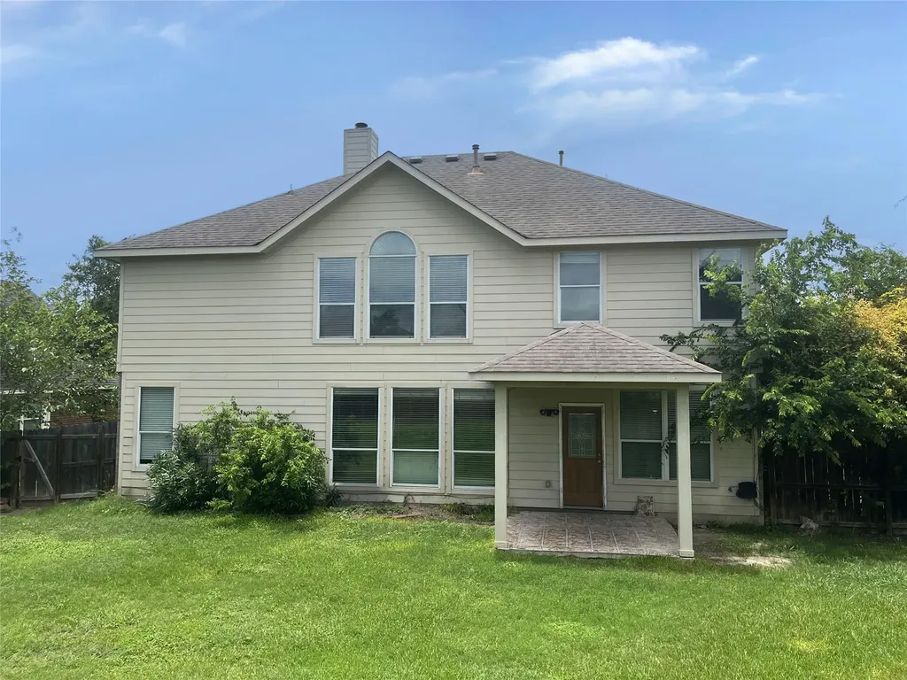 140 Pecanwood S Kyle TX 78640