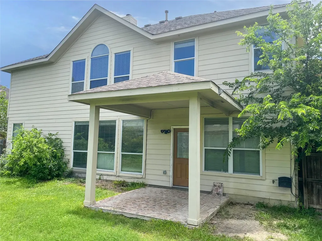 140 Pecanwood S Kyle TX 78640