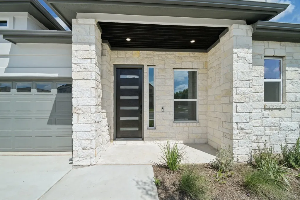 1660 Cardinal Lane Round Rock TX 78681