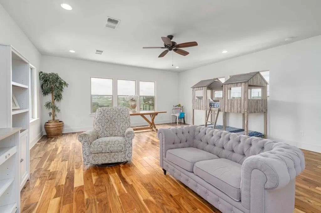 10129 Longhorn Skyway Dripping Springs TX 78620