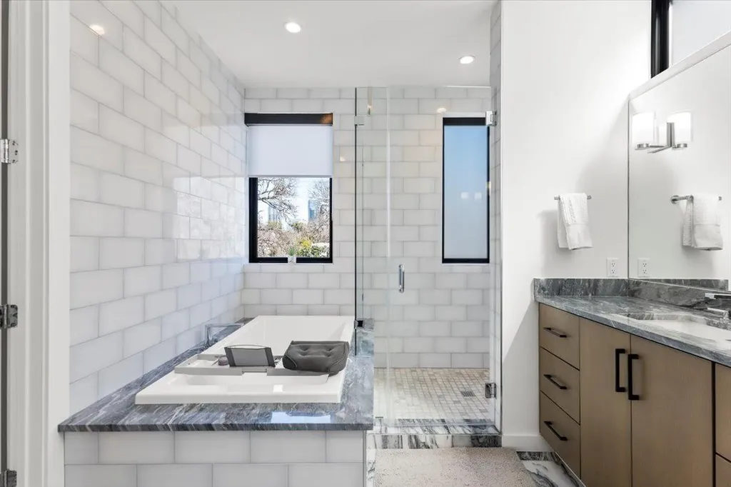 1225 Hillside Avenue Austin TX 78704