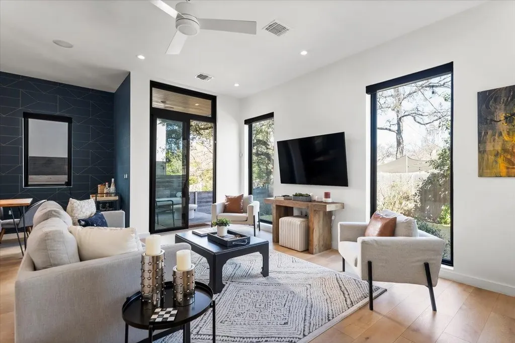 1225 Hillside Avenue Austin TX 78704