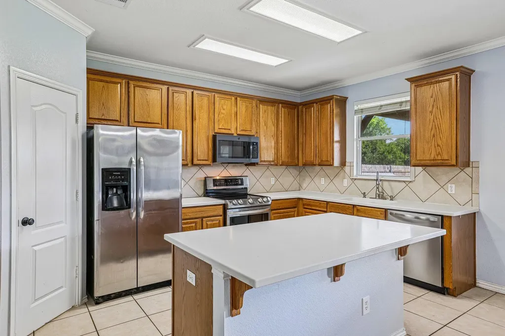 112 Floating Leaf Drive Hutto TX 78634