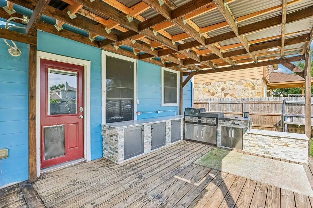 112 Floating Leaf Drive Hutto TX 78634