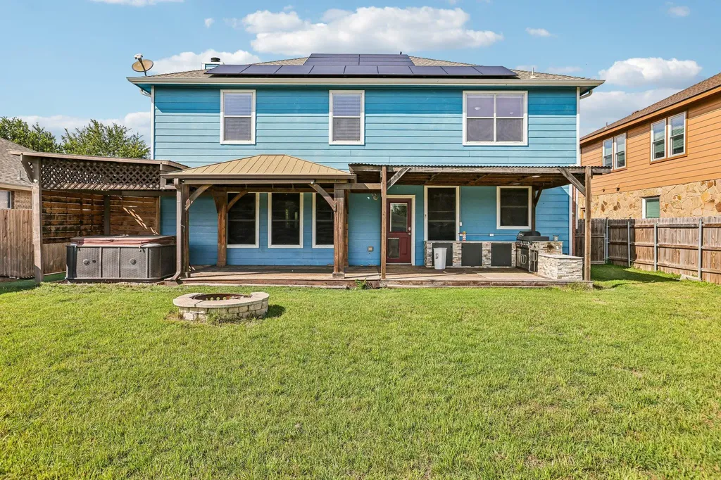 112 Floating Leaf Drive Hutto TX 78634