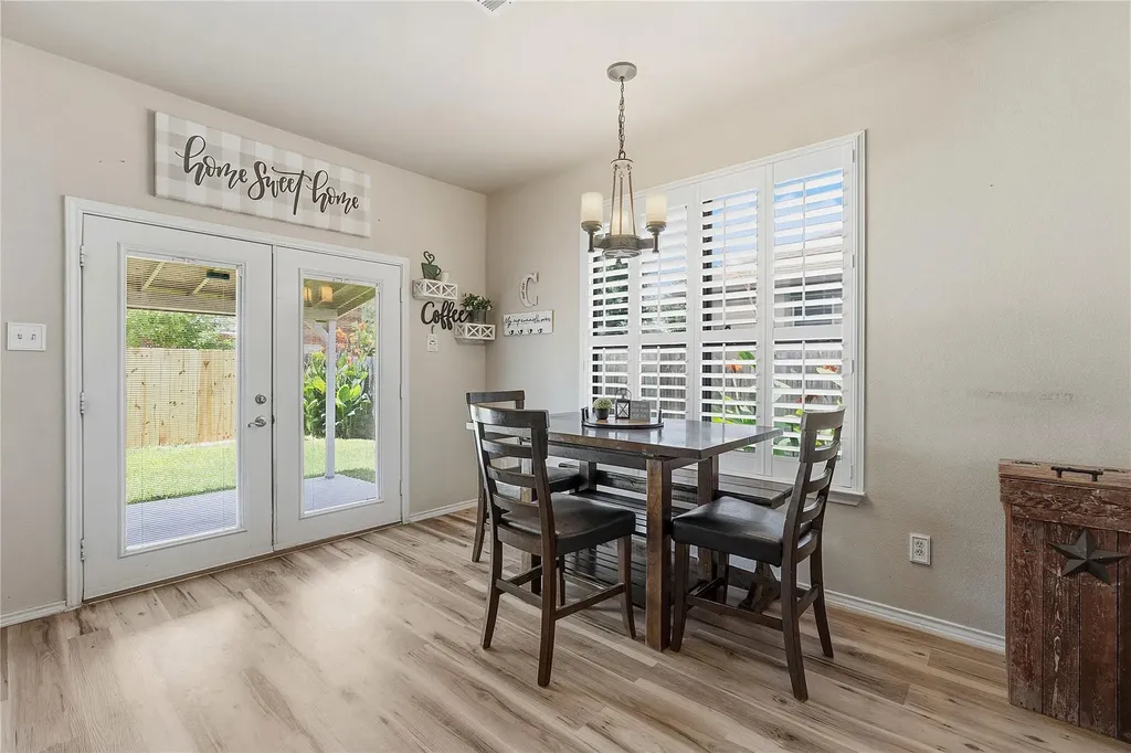 506 Glacier Point Trail Taylor TX 76574