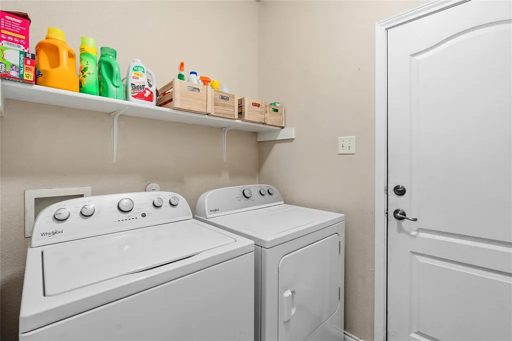 506 Glacier Point Trail Taylor TX 76574