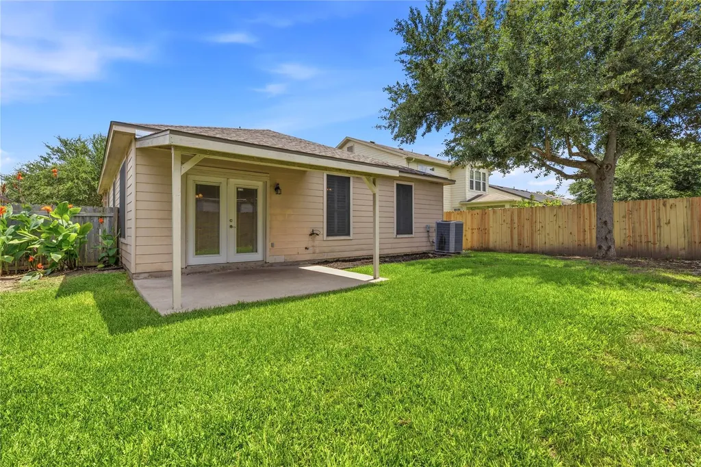 506 Glacier Point Trail Taylor TX 76574