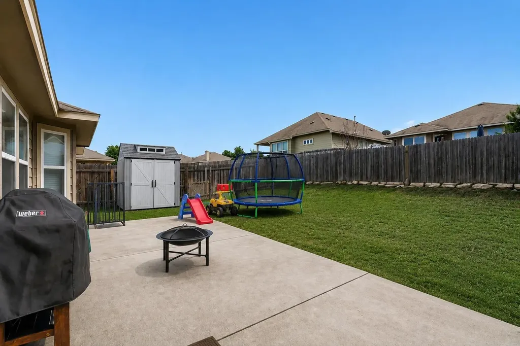 103 Buescher Cove Hutto TX 78634