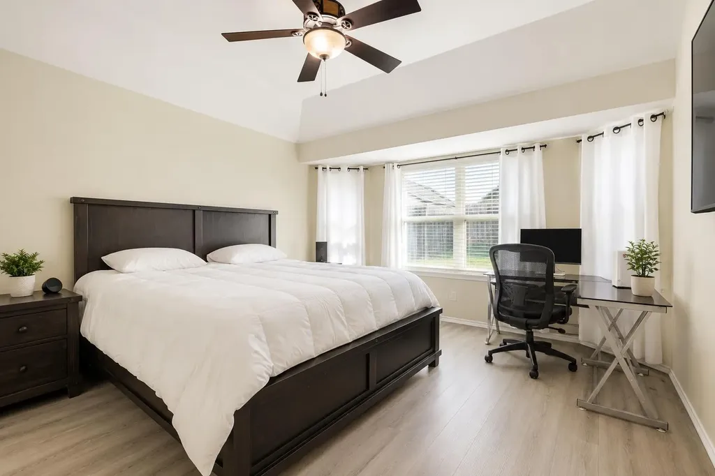 103 Buescher Cove Hutto TX 78634