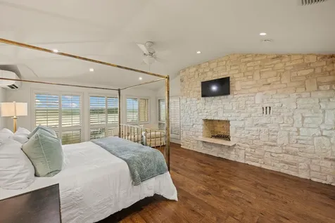 1005 Challenger Lakeway TX 78734
