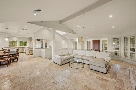 1005 Challenger Lakeway TX 78734