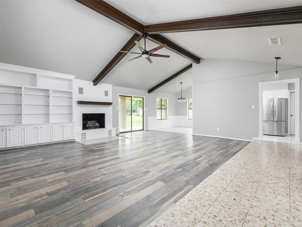 2707 North Drive Taylor TX 76574