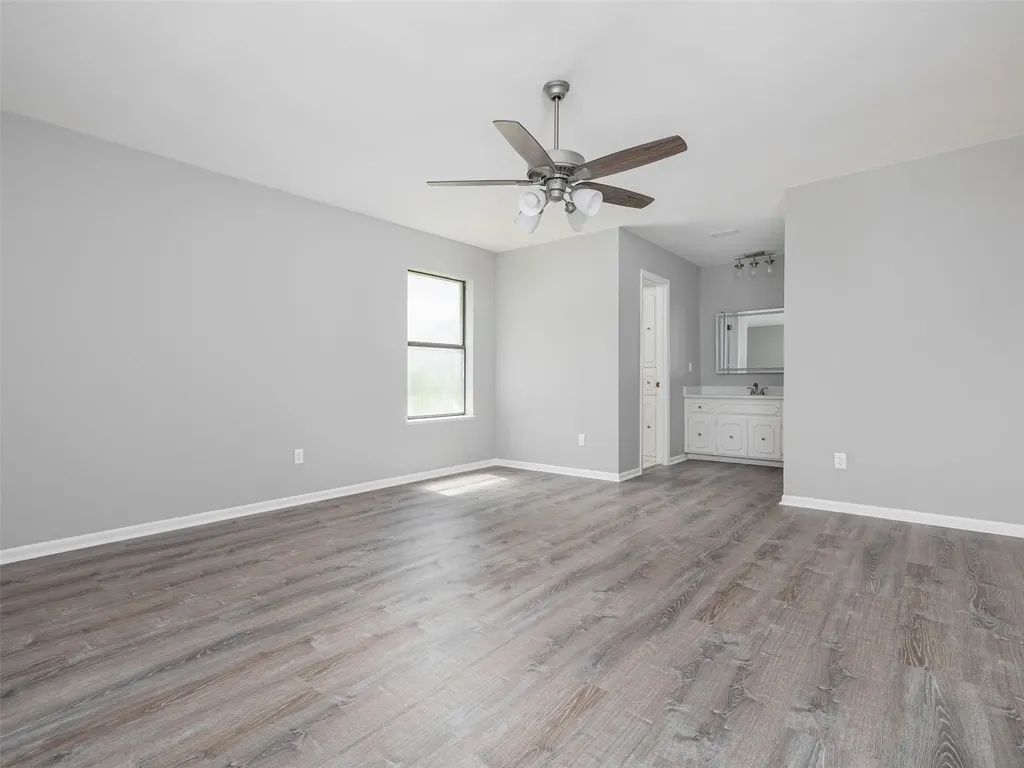 2707 North Drive Taylor TX 76574