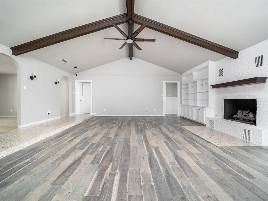 2707 North Drive Taylor TX 76574