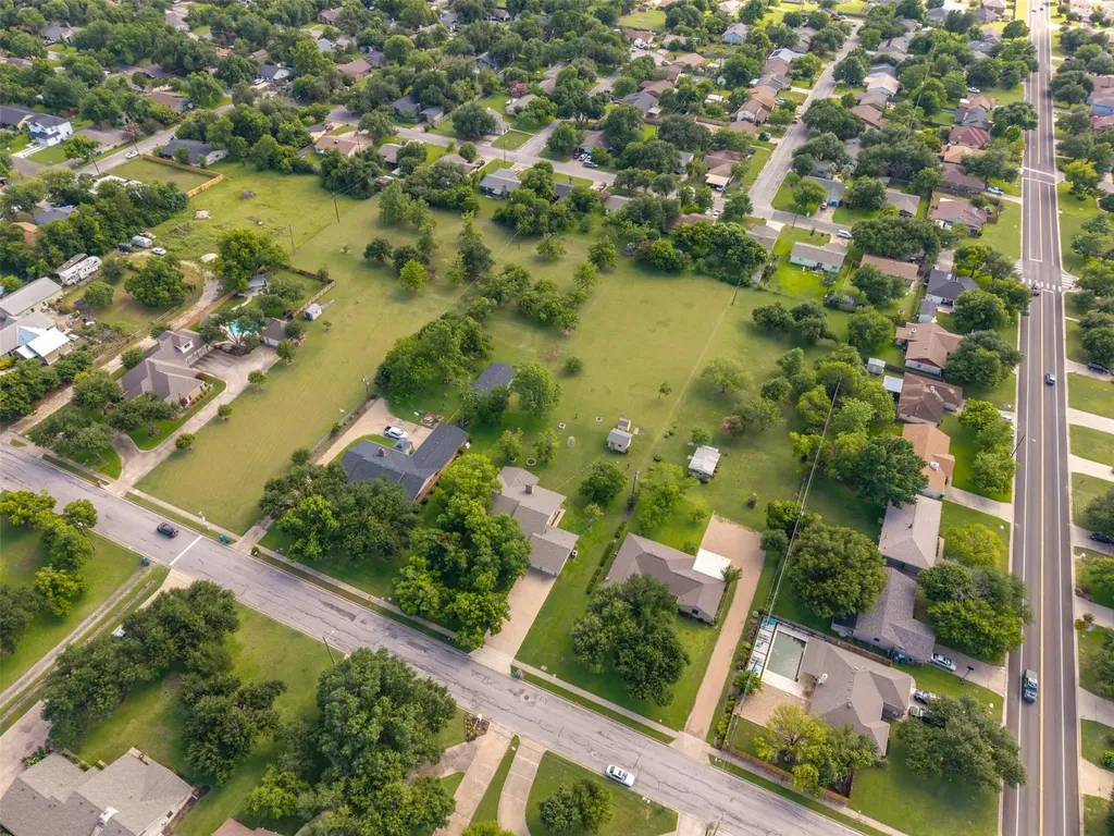 2707 North Drive Taylor TX 76574