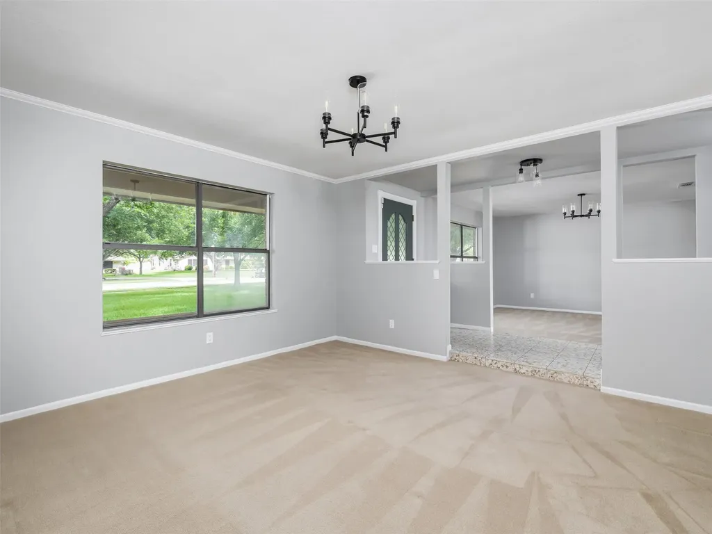 2707 North Drive Taylor TX 76574