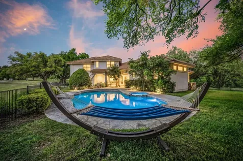 402 Zephyr Street Lakeway TX 78734