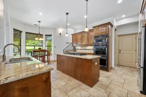 402 Zephyr Street Lakeway TX 78734