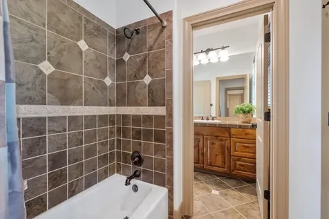 402 Zephyr Street Lakeway TX 78734