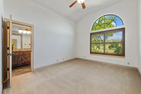 402 Zephyr Street Lakeway TX 78734